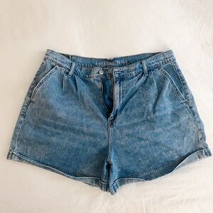 American Eagle Outfitters Plus Size Women's Denim Mom Shorts